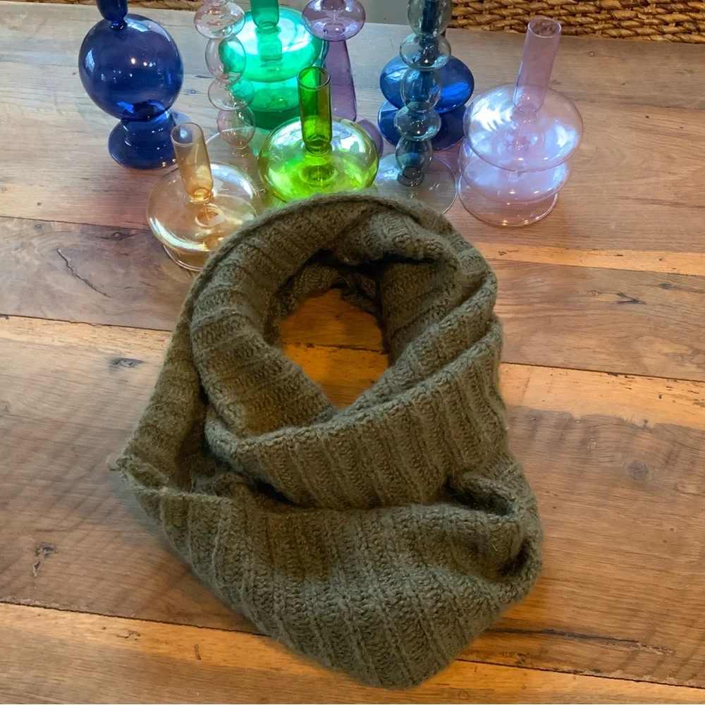 💯 Angora Olive Green Knit Infinity Scarf